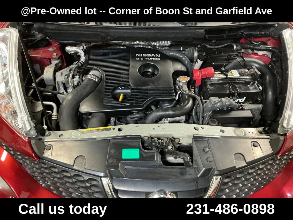 Used 2012 Red Nissan SL image 10