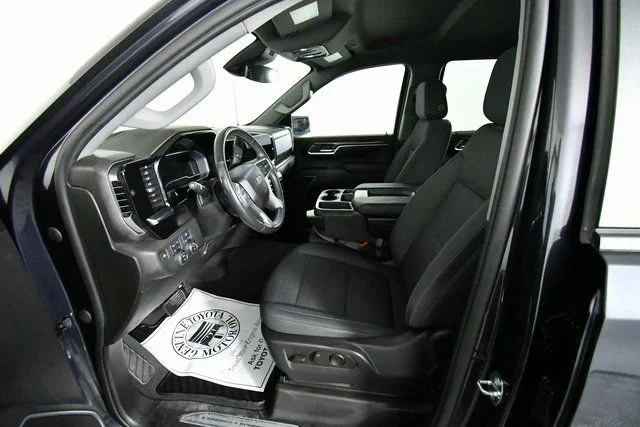 Used 2022 Gray Chevrolet RST image 5