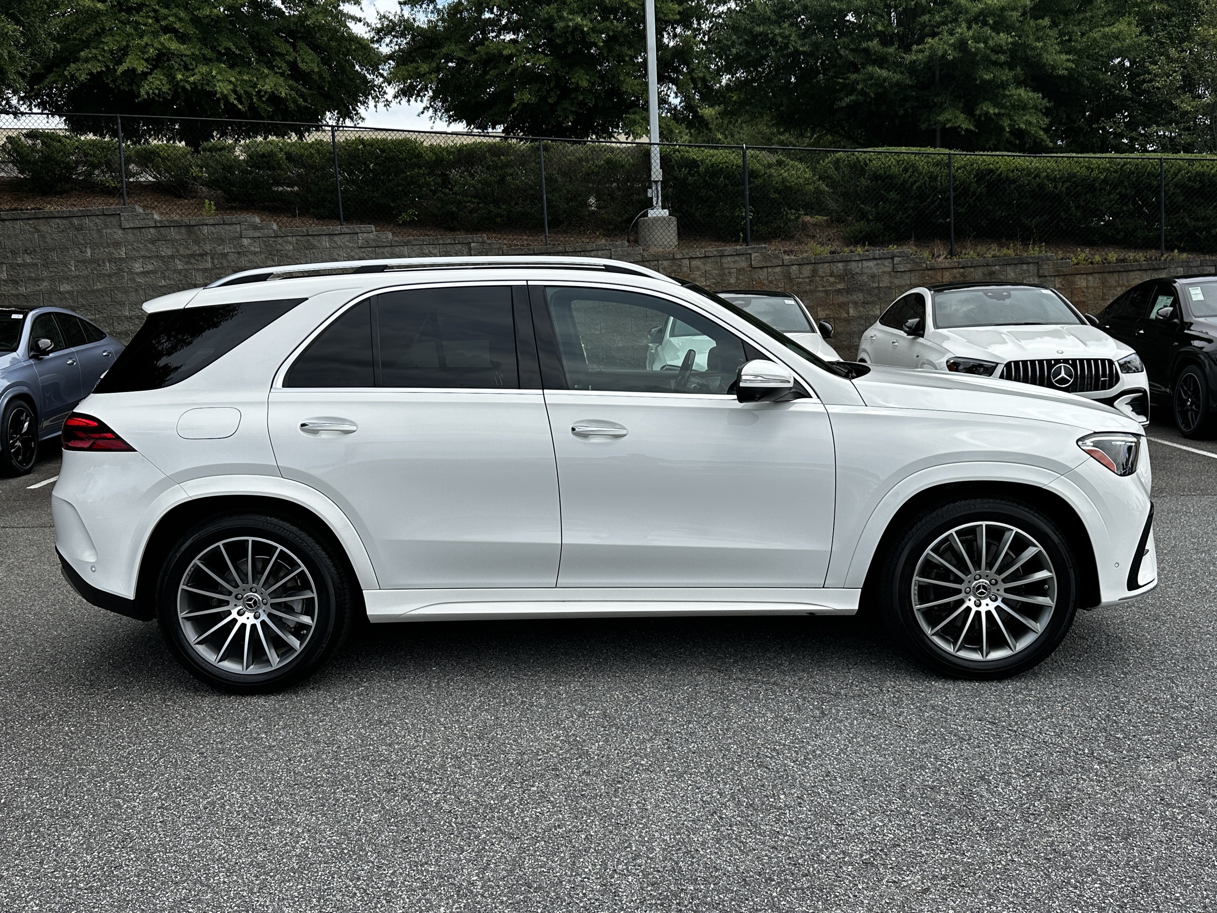 Certified Used 2024 White Mercedes-Benz GLE 350 image 9
