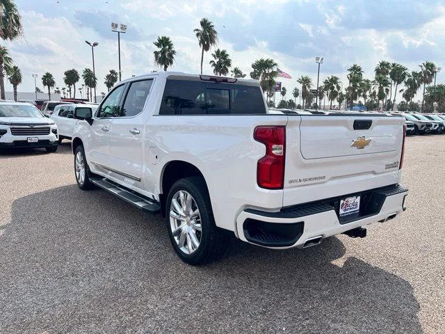 Used 2024 Iridescent Pearl Tricoat Chevrolet High Country image 5