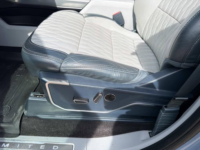 Used 2023 Azure Gray Metall Ford XL image 22