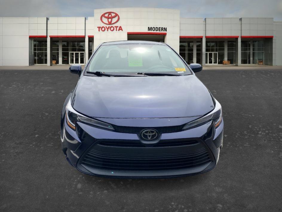 Used 2023 Blueprint Toyota LE image 9