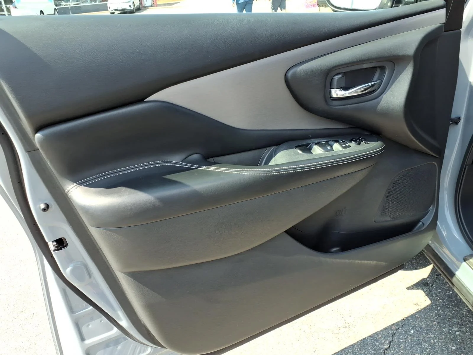 Certified Used 2023 Boulder Gray Pearl Nissan SV image 10