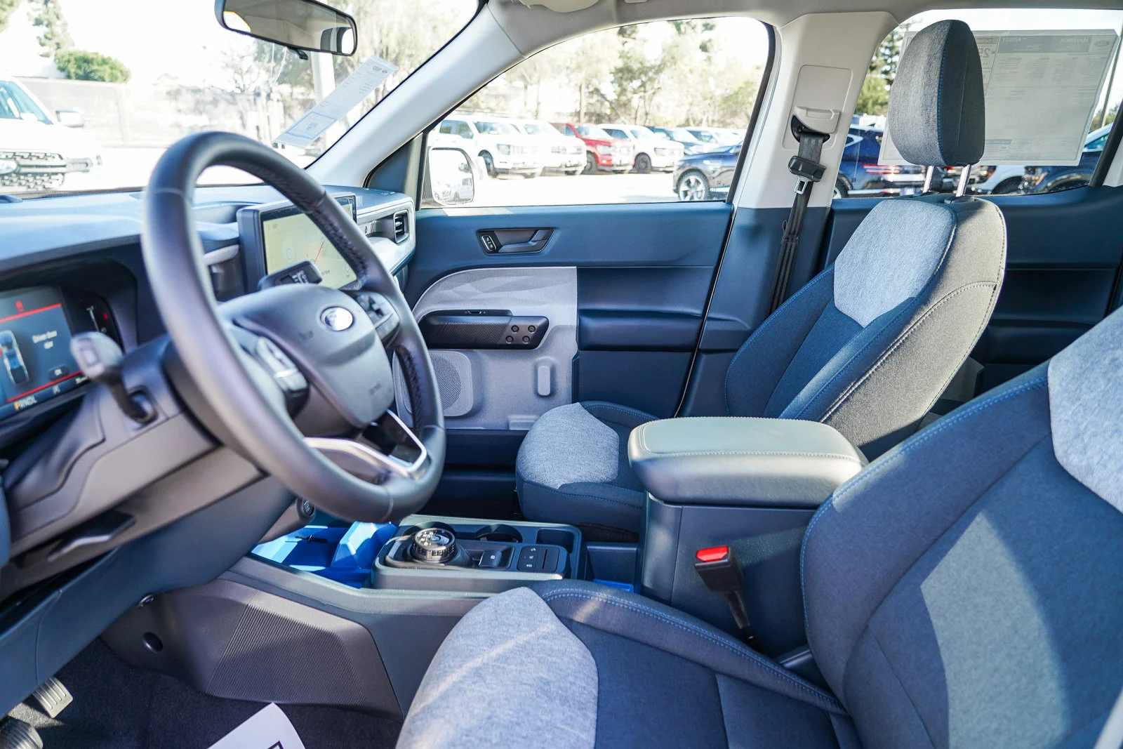 New 2025 White Metallic Ford XLT image 19