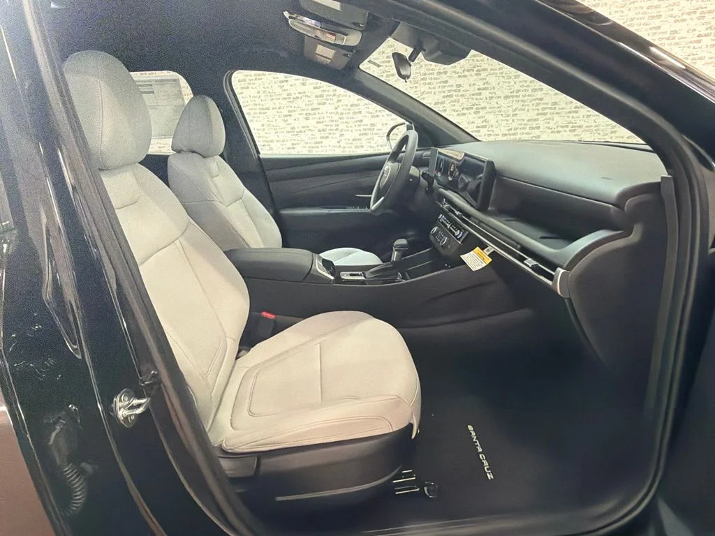 New 2027 Phantom Black Hyundai SE image 11