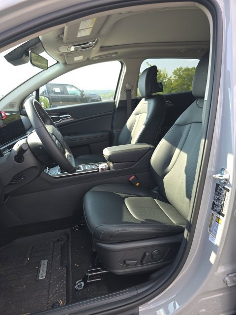 Used 2026 Wolf Gray Kia EX image 8