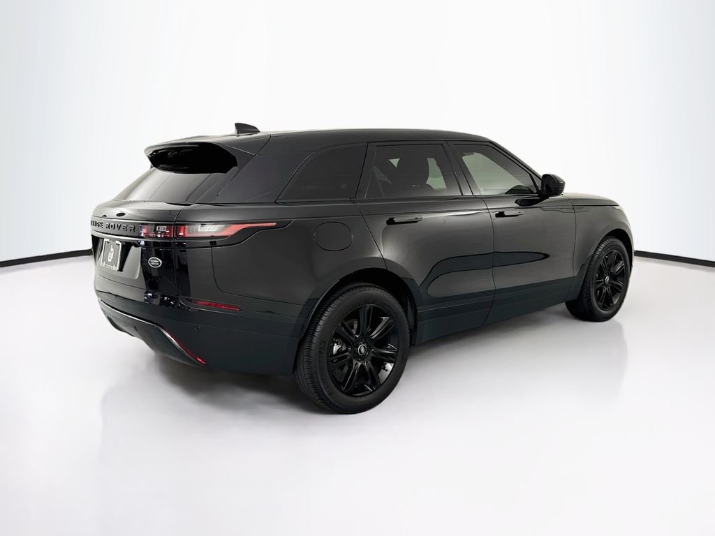 Used 2022 Black Land Rover S image 5