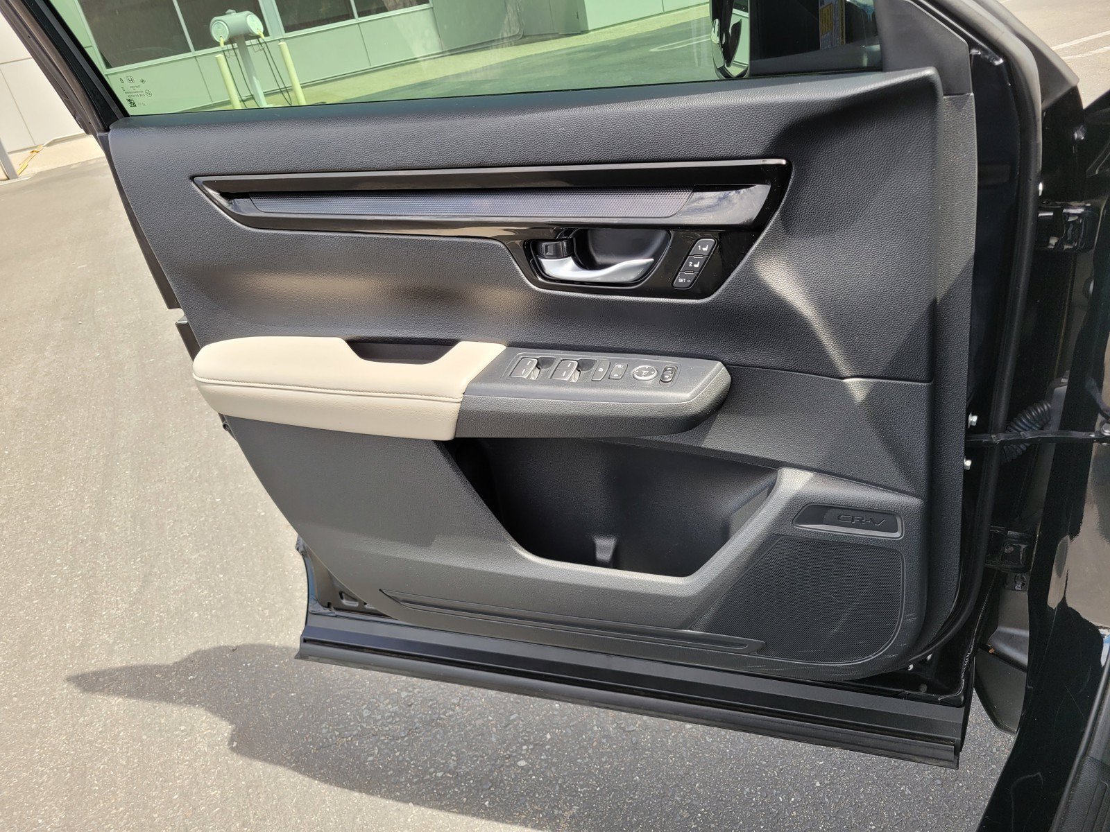 Used 2024 CRYSTAL BLACK PEARL Honda EX-L image 27