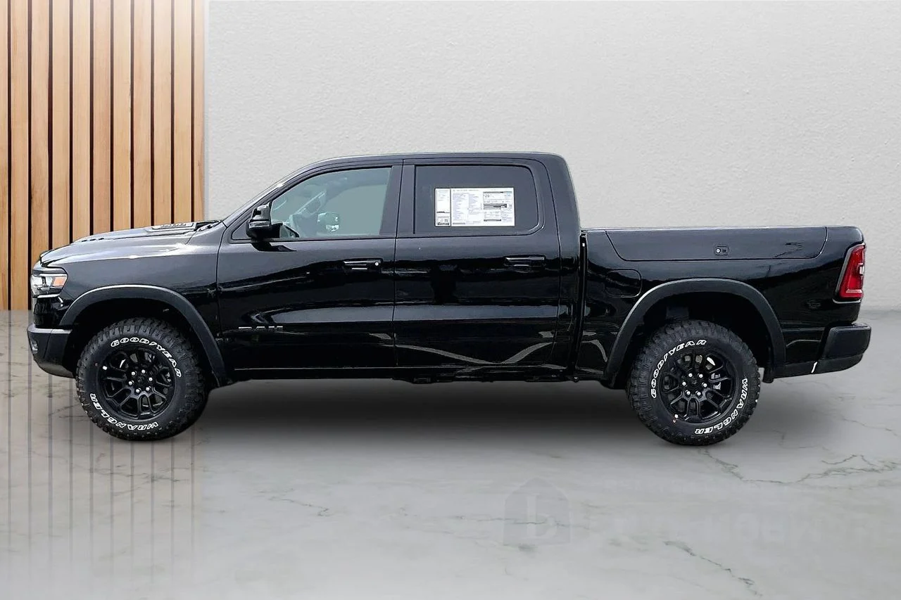 New 2026 Diamond Black Crystal Pearl-Coat Exterior Paint RAM Rebel image 6