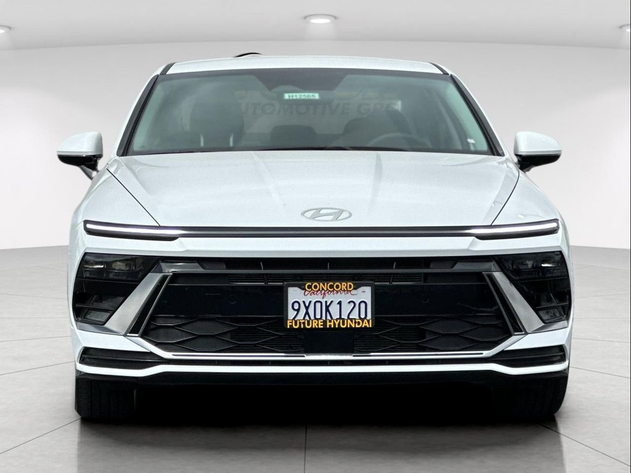 New 2025 White Hyundai SEL image 8