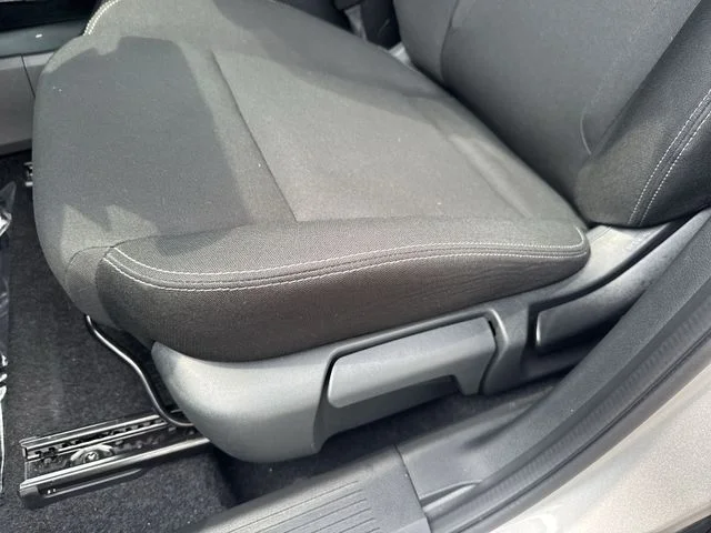 Used 2025 Silver Nissan S image 28