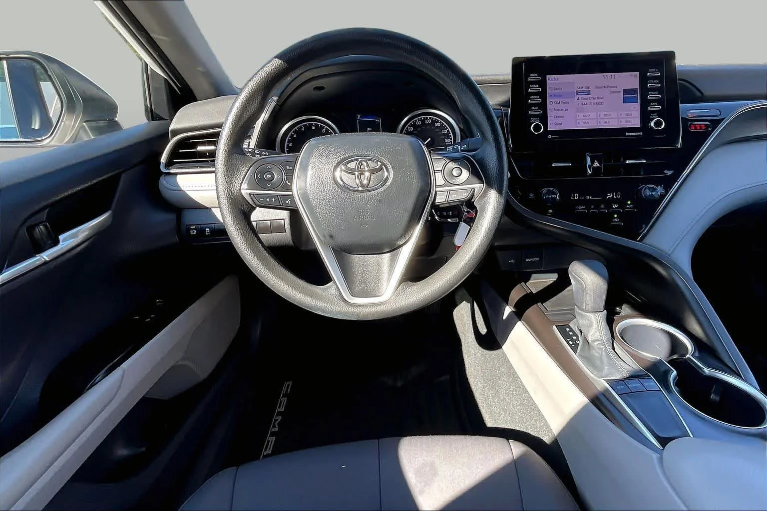 Used 2024 Ice Cap Toyota LE image 6