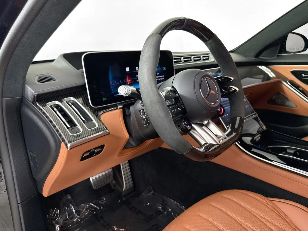Used 2025  Mercedes-Benz S 63 E AMG® image 9