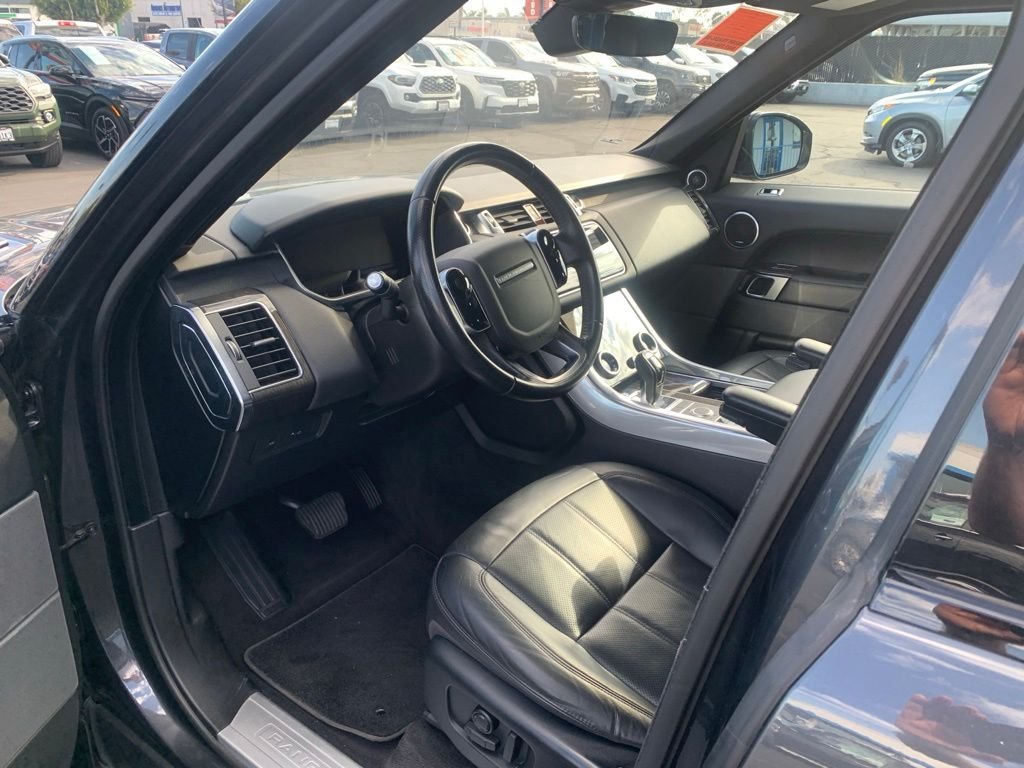 Used 2018 Gray Land Rover HSE image 10