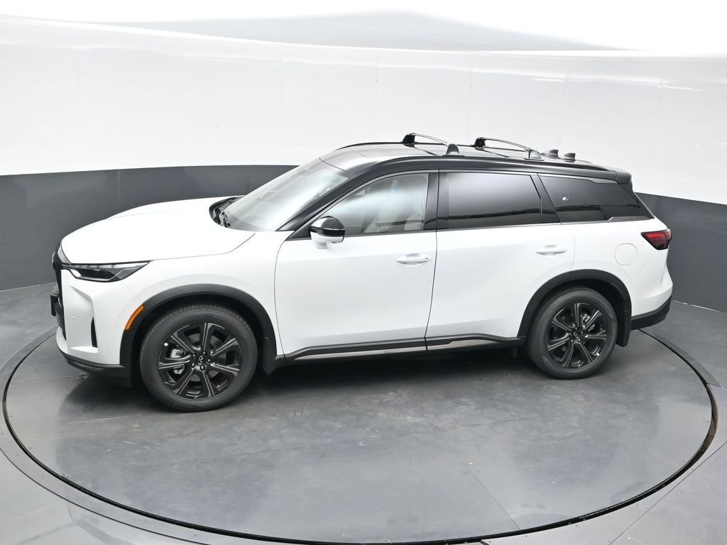 New 2027 2T RAD WHT INFINITI Autograph AWD image 42