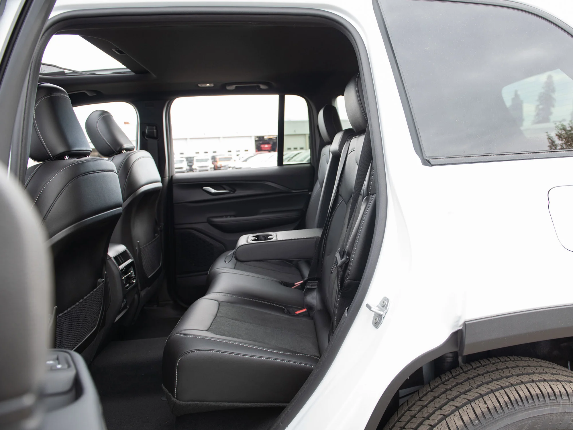 New 2025 White Jeep Altitude* 4x4, Sunroof, Heated Leather, Remote Start image 20