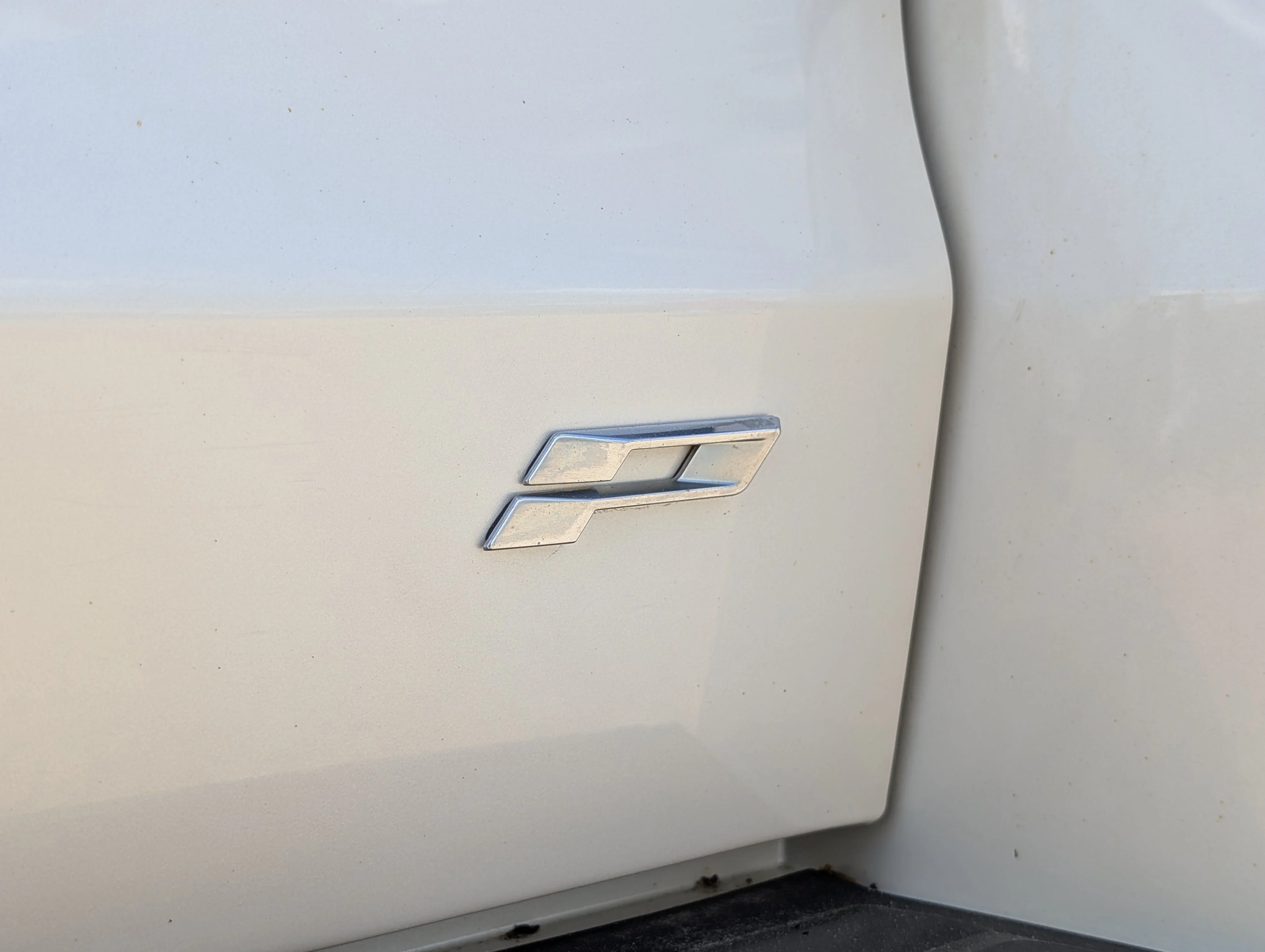Used 2015 White Cadillac Platinum image 14