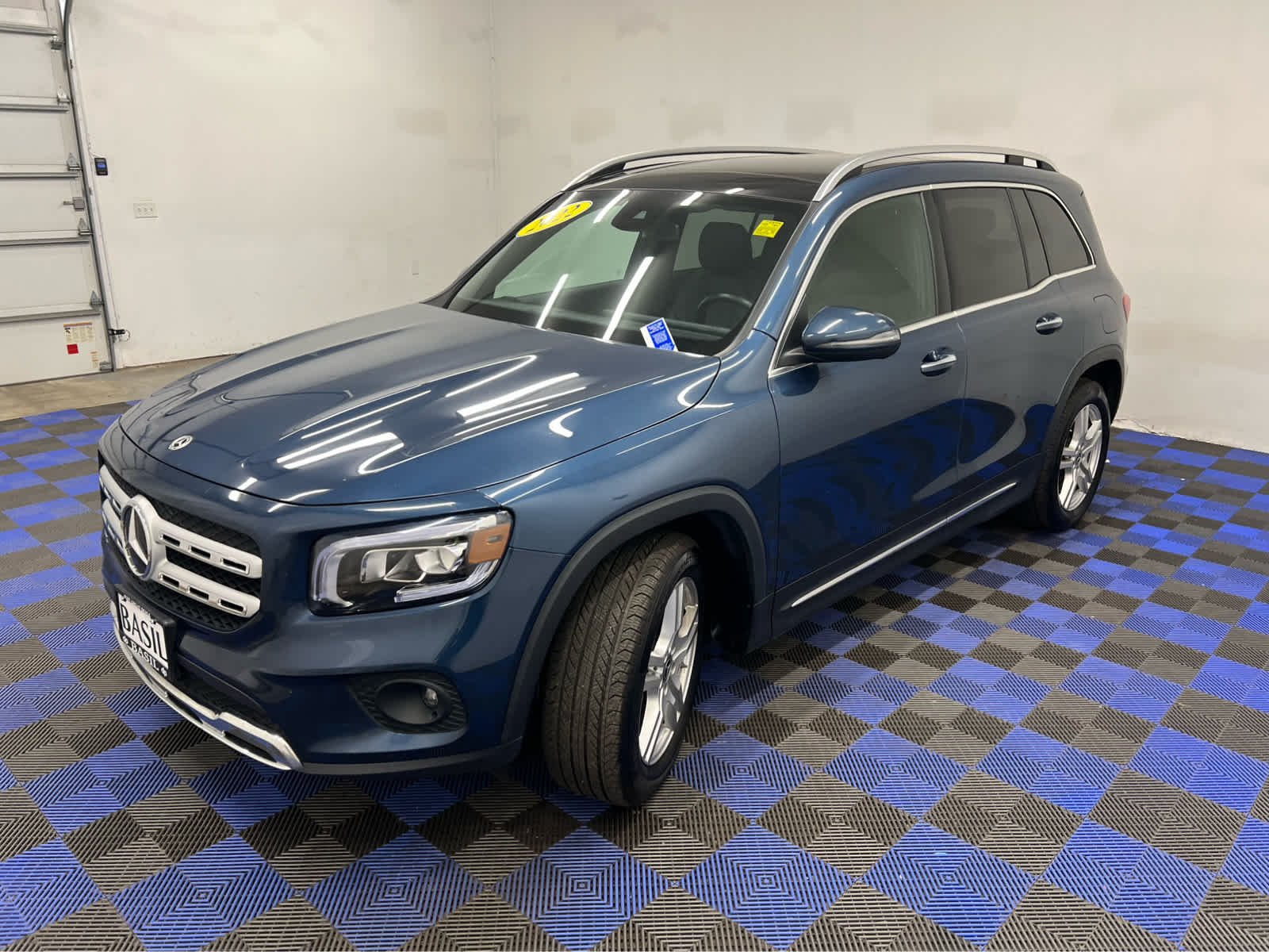 Used 2022 Denim Blue Metallic Mercedes-Benz GLB 250 image 7