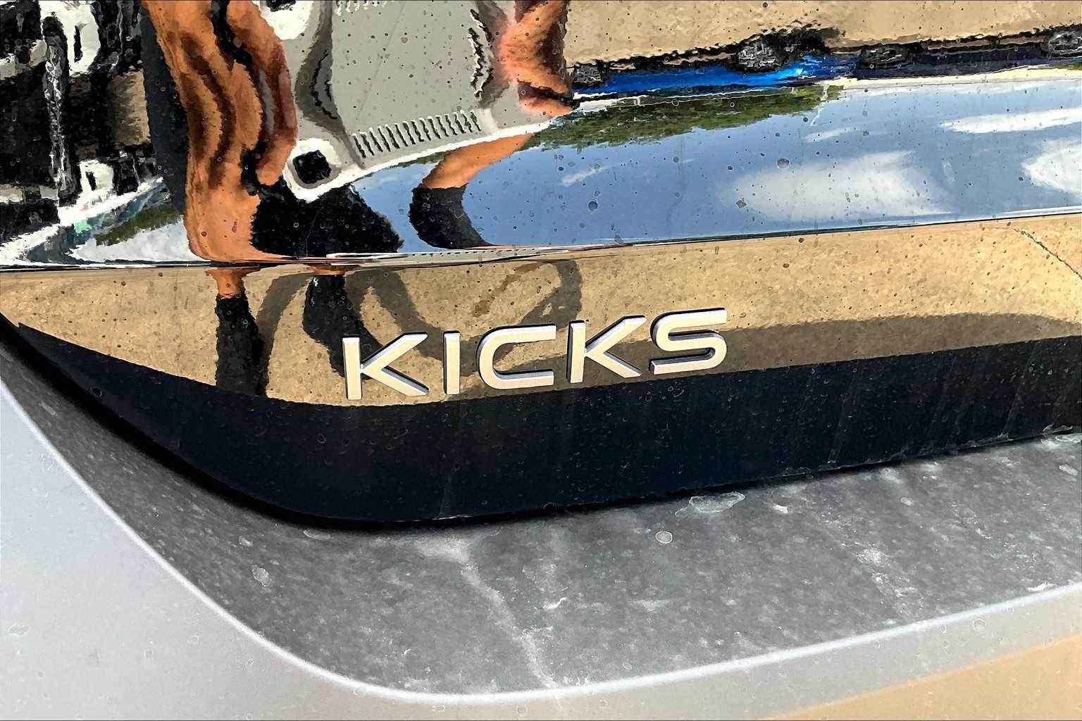 2025 Nissan Kicks SR - Photo 8