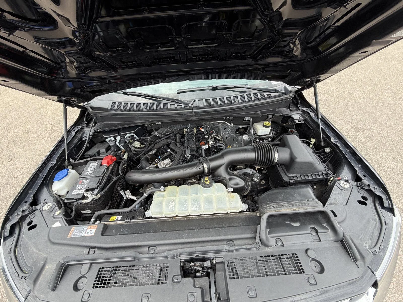 Used 2024 Agate Black Ford Limited image 23