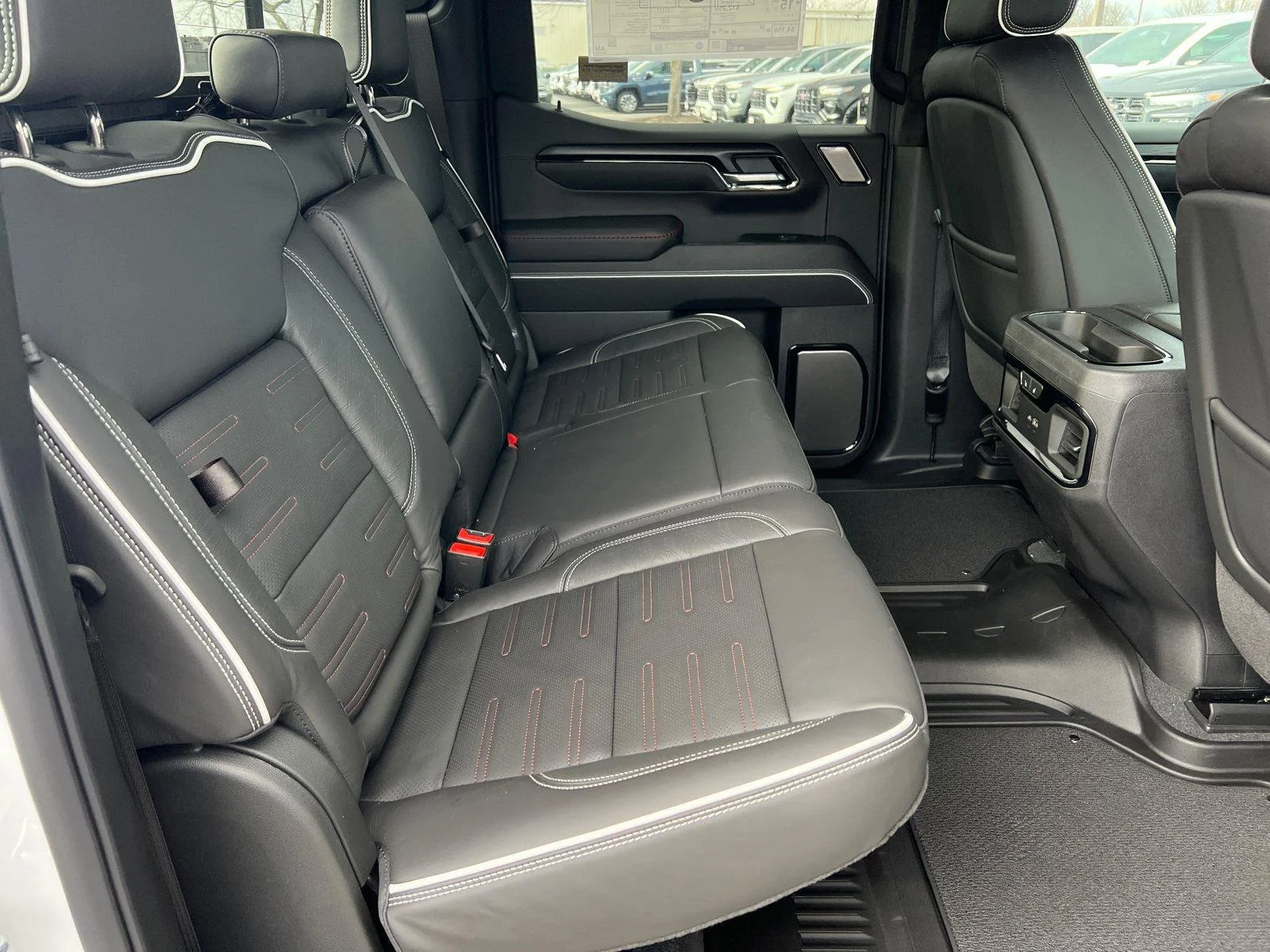 2026 GMC Sierra 1500 AT4X - Photo 10