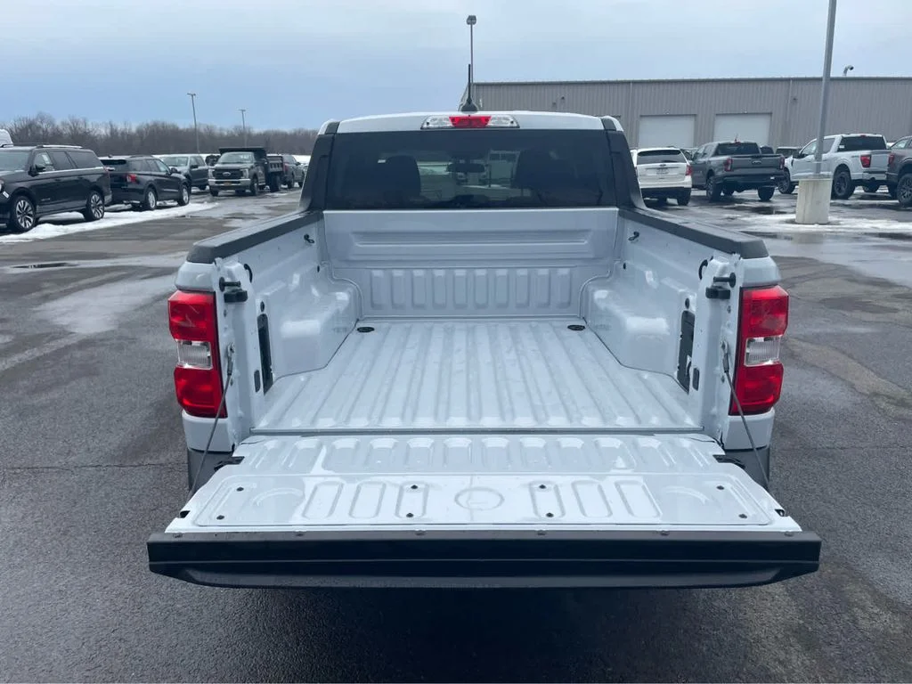 New 2026 Space White Metallic Ford XLT image 11