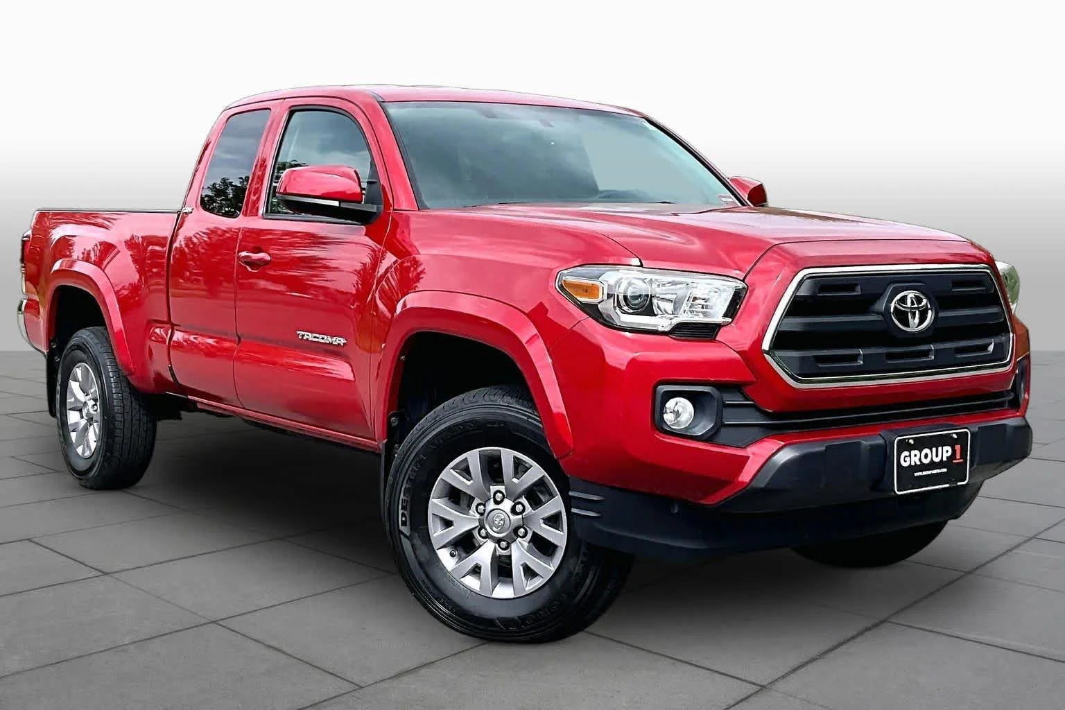 Used 2017 Barcelona Red Metallic Toyota SR5 image 3