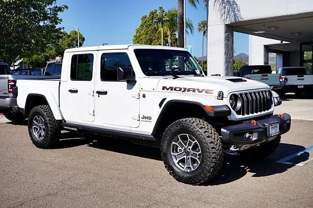 New 2026 Bright White Clear-Coat Exterior Paint Jeep Mojave image 6