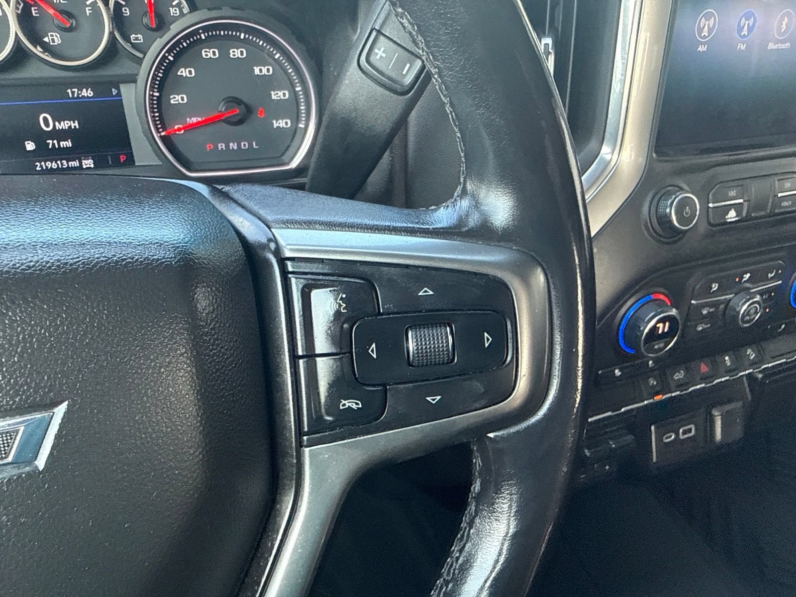 Used 2020 Shadow Gray Metallic Chevrolet LT Trail Boss with Convenience Package - Trailering Package image 30