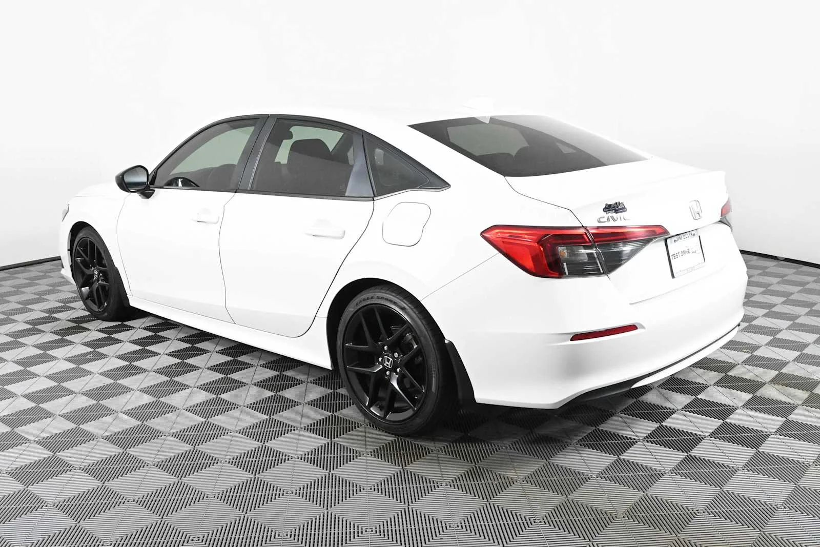 Used 2024 Platinum White Pearl Honda Sport image 5