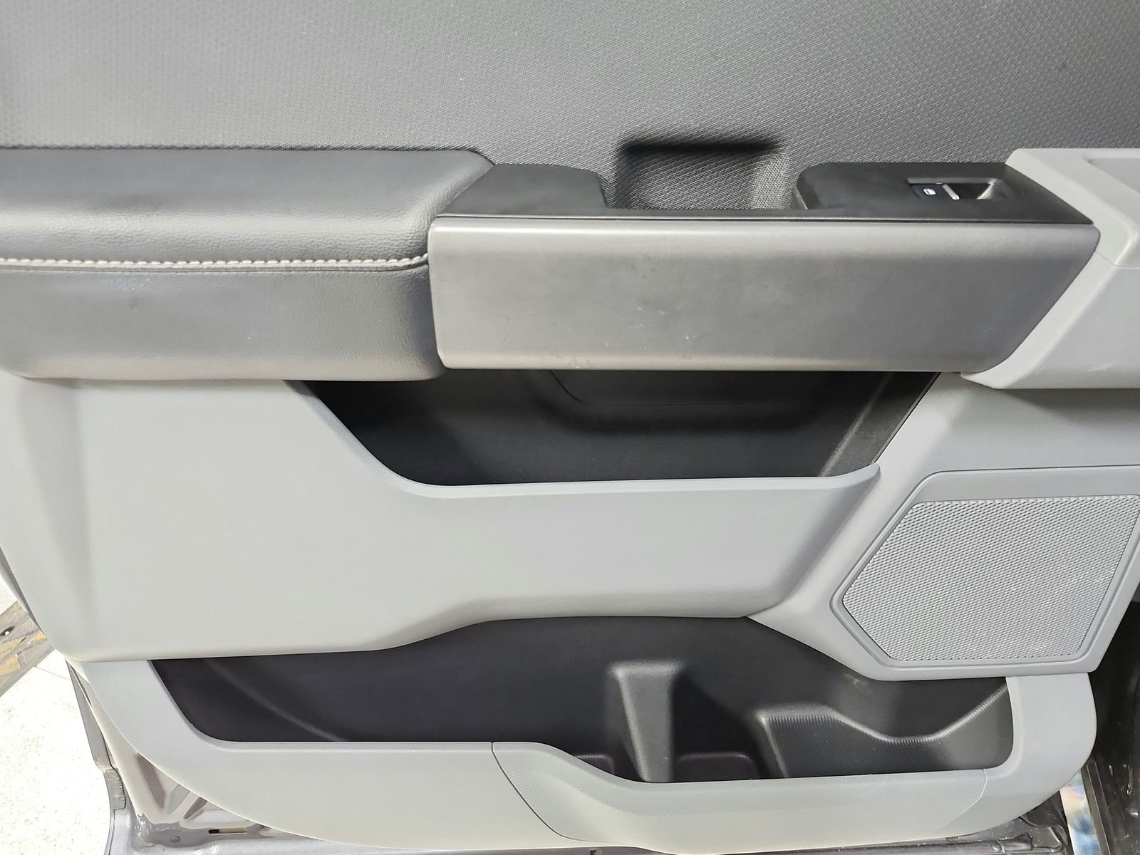 Used 2023  Ford XLT image 38