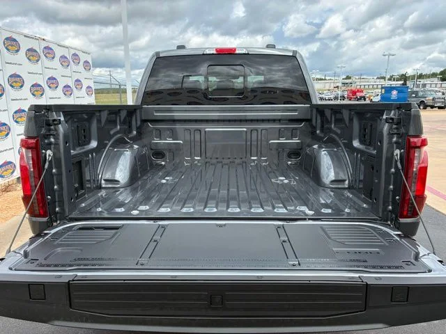 New 2026 Carbonized Gray Metallic Ford XLT image 6