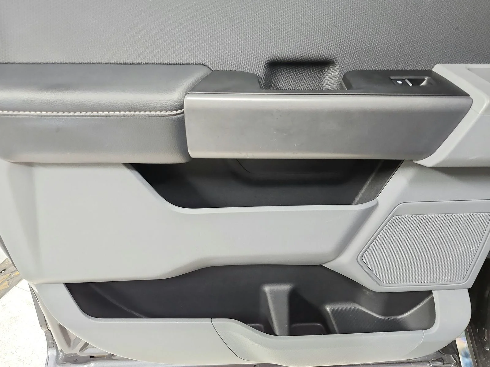 Used 2023  Ford XLT image 38