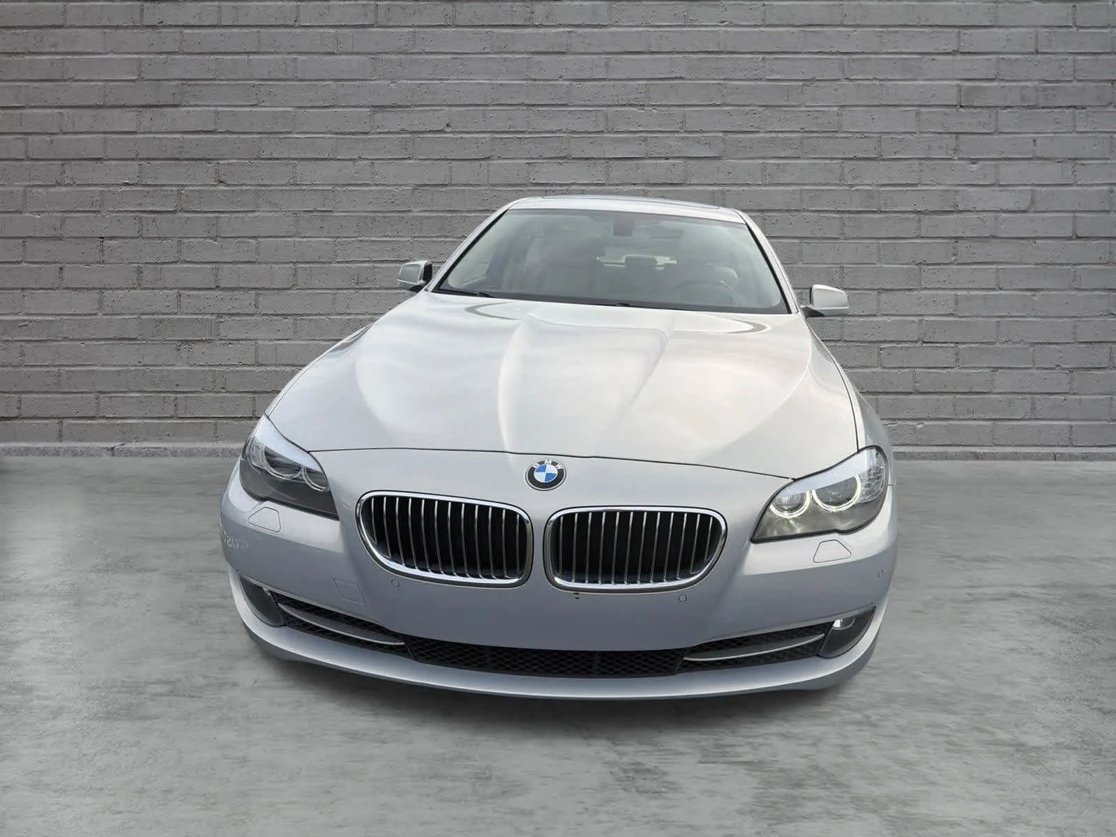 Used 2013 Silver BMW 535i xDrive image 2