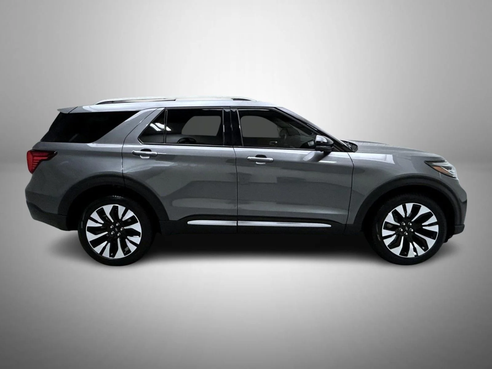 Used 2025 Gray Ford Platinum image 4