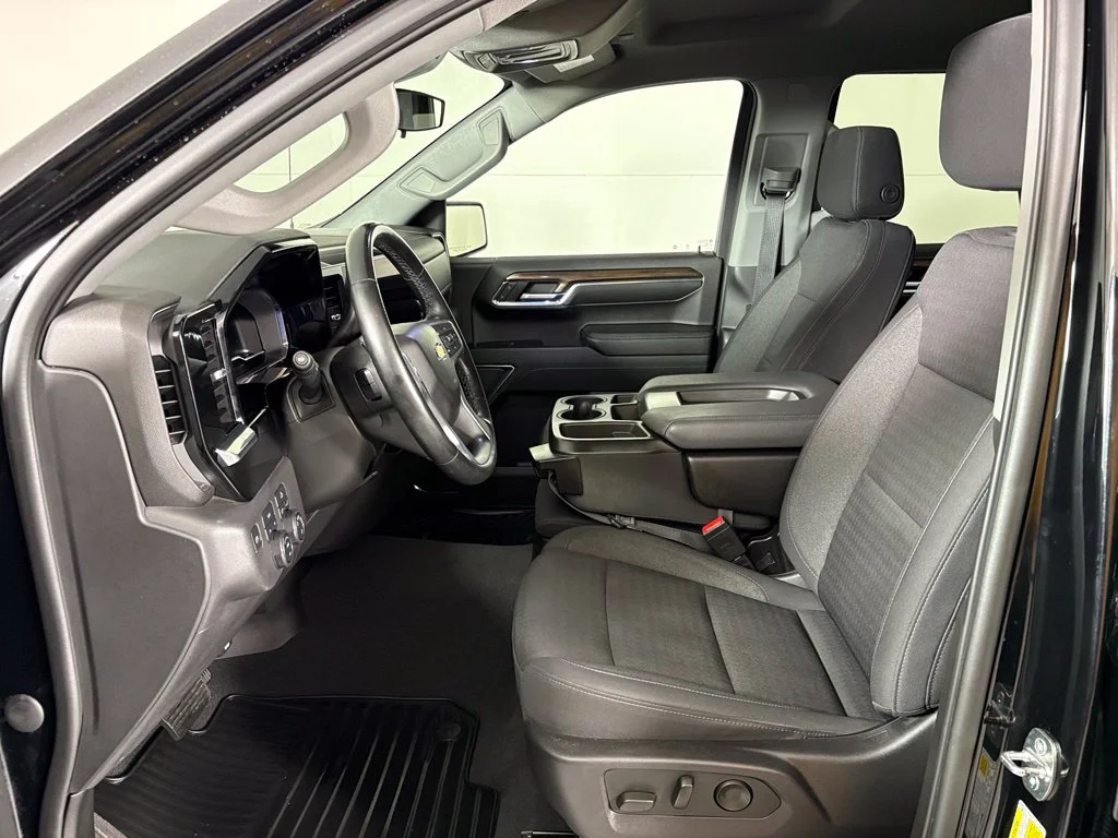 Used 2023 Black Chevrolet LT image 18