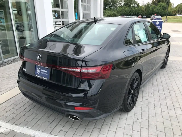 Certified Used 2025 Deep Black Pearl Volkswagen Autobahn image 8
