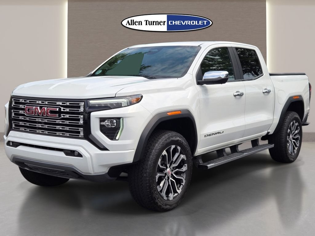 Used 2024 White GMC Denali image 4