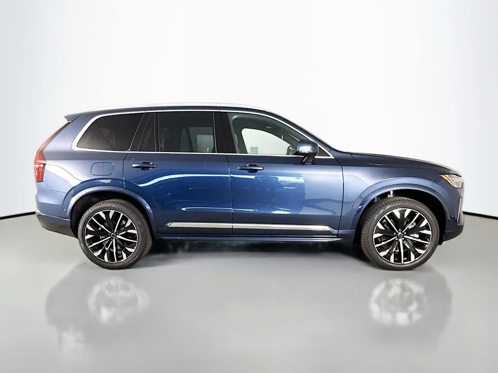 2026 Volvo XC90 Plus - Photo 8