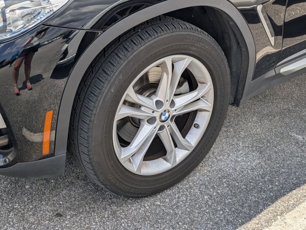 Used 2019 Black BMW sDrive30i image 5