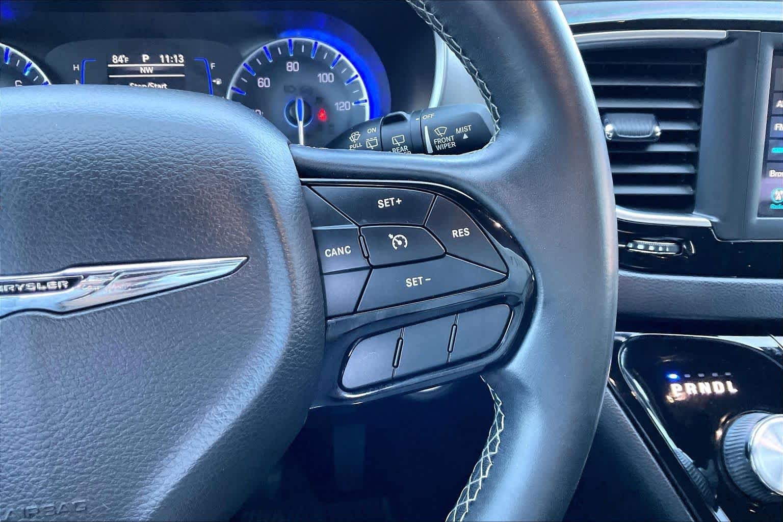 Used 2018 Brilliant Black Crystal Pearlcoat Chrysler Touring Plus image 23