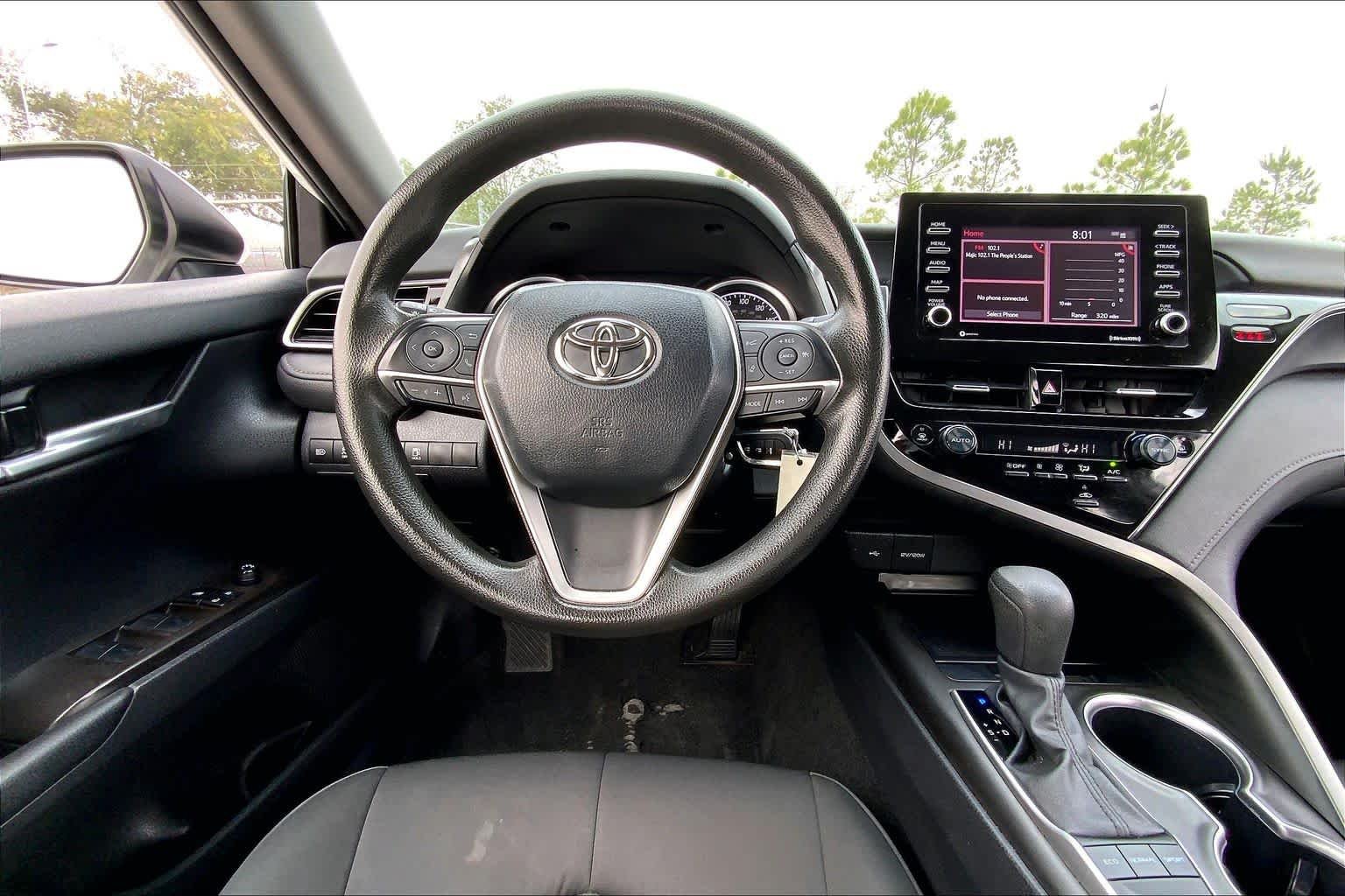 Used 2024 Ice Cap Toyota LE image 6