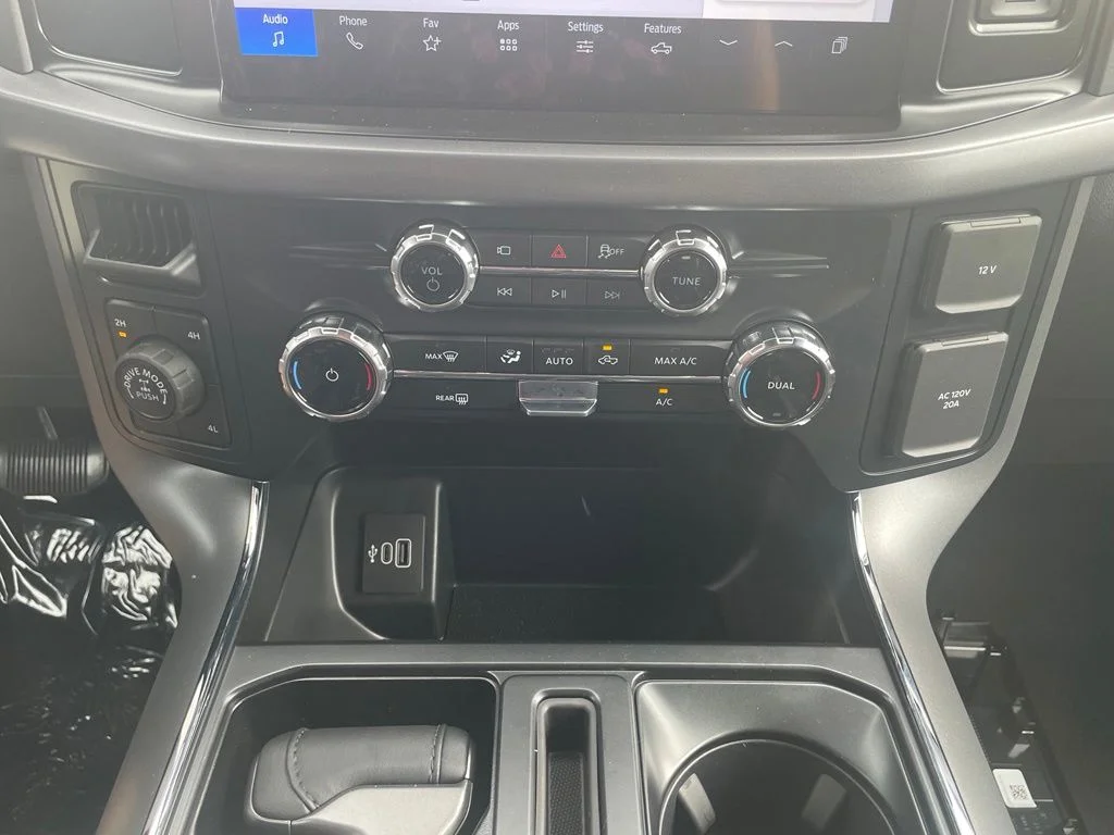 New 2026 Carbonized Gray Metallic Ford XLT image 22