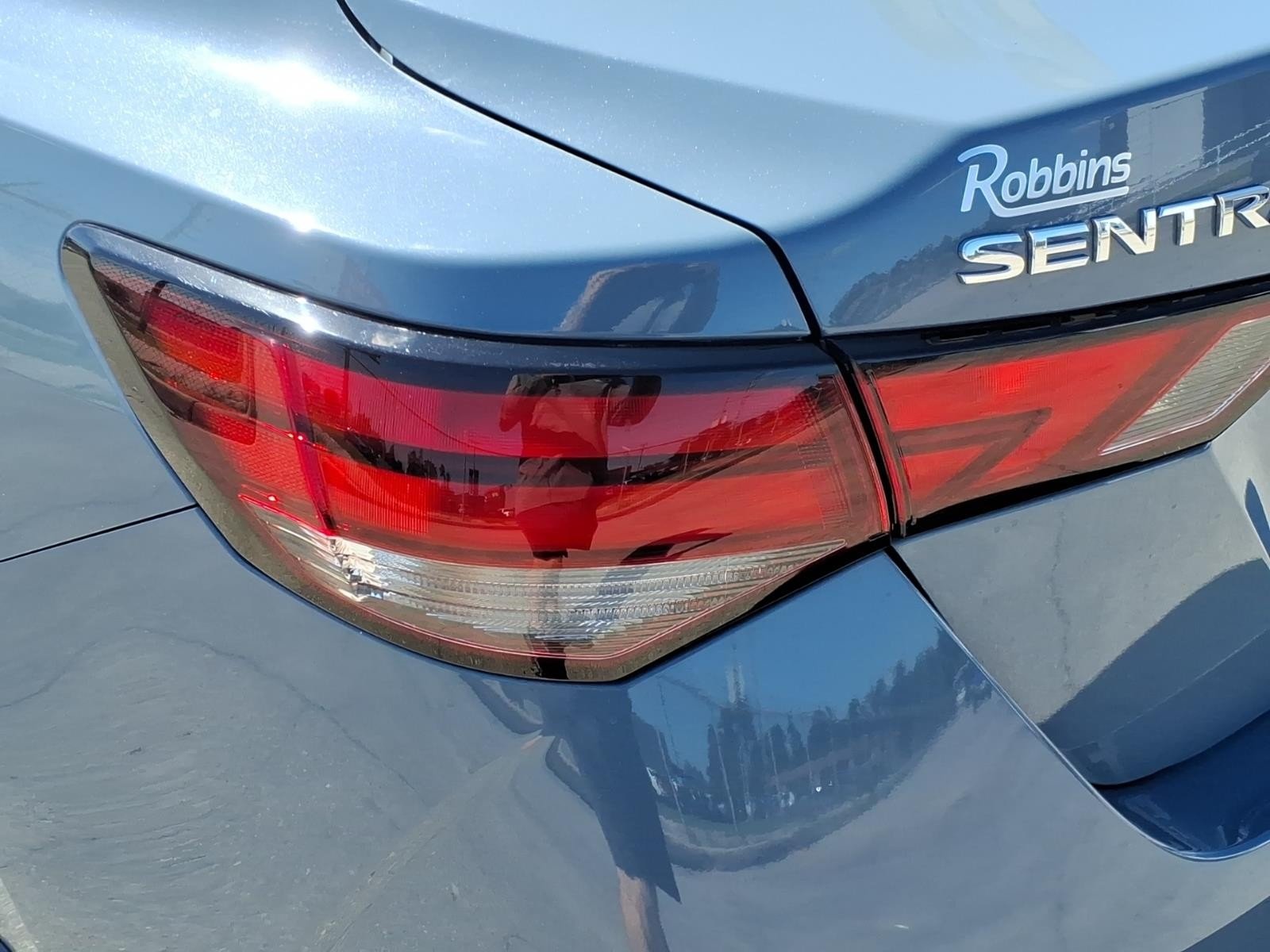 2025 Nissan Sentra SV - 10