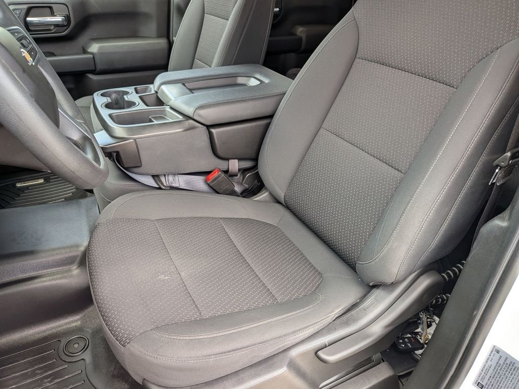 Used 2022 White Chevrolet Custom image 27