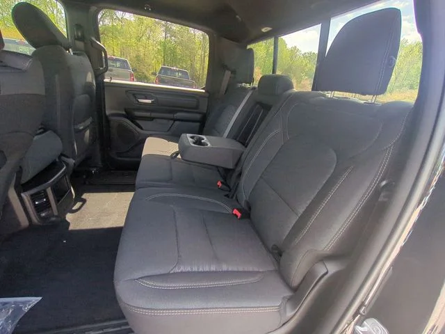 New 2026 Diamond Black Crystal Pearl-Coat Exterior Paint RAM Warlock image 29