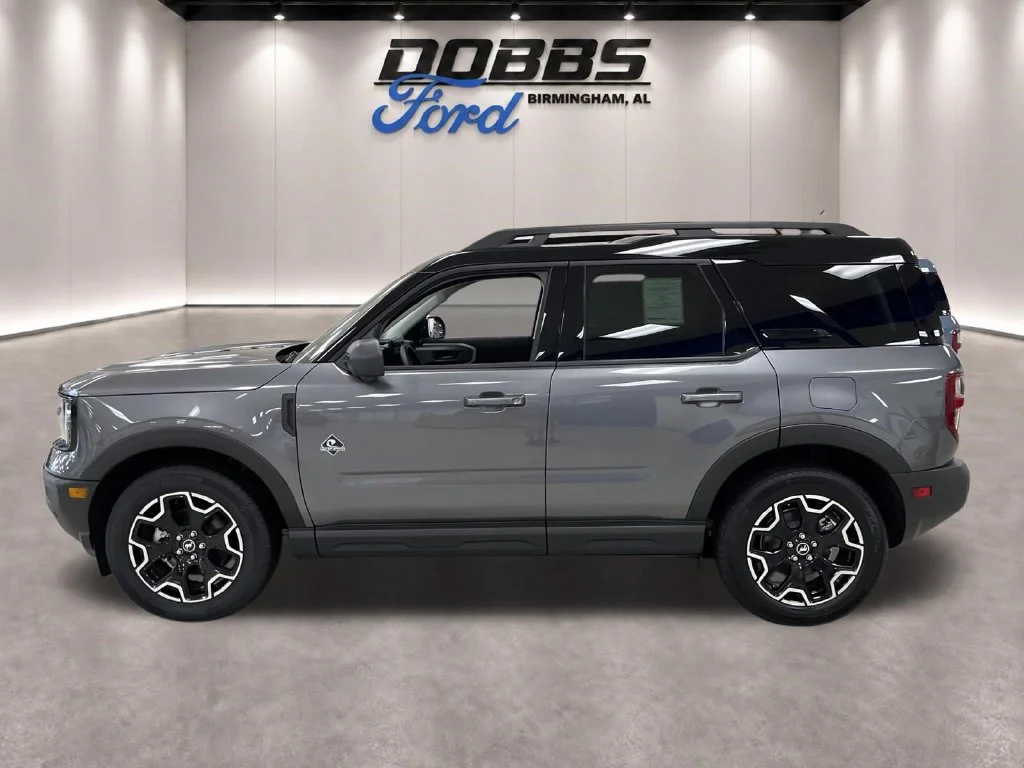 New 2025 Carbonized Gray Metallic Ford Outer Banks® image 4