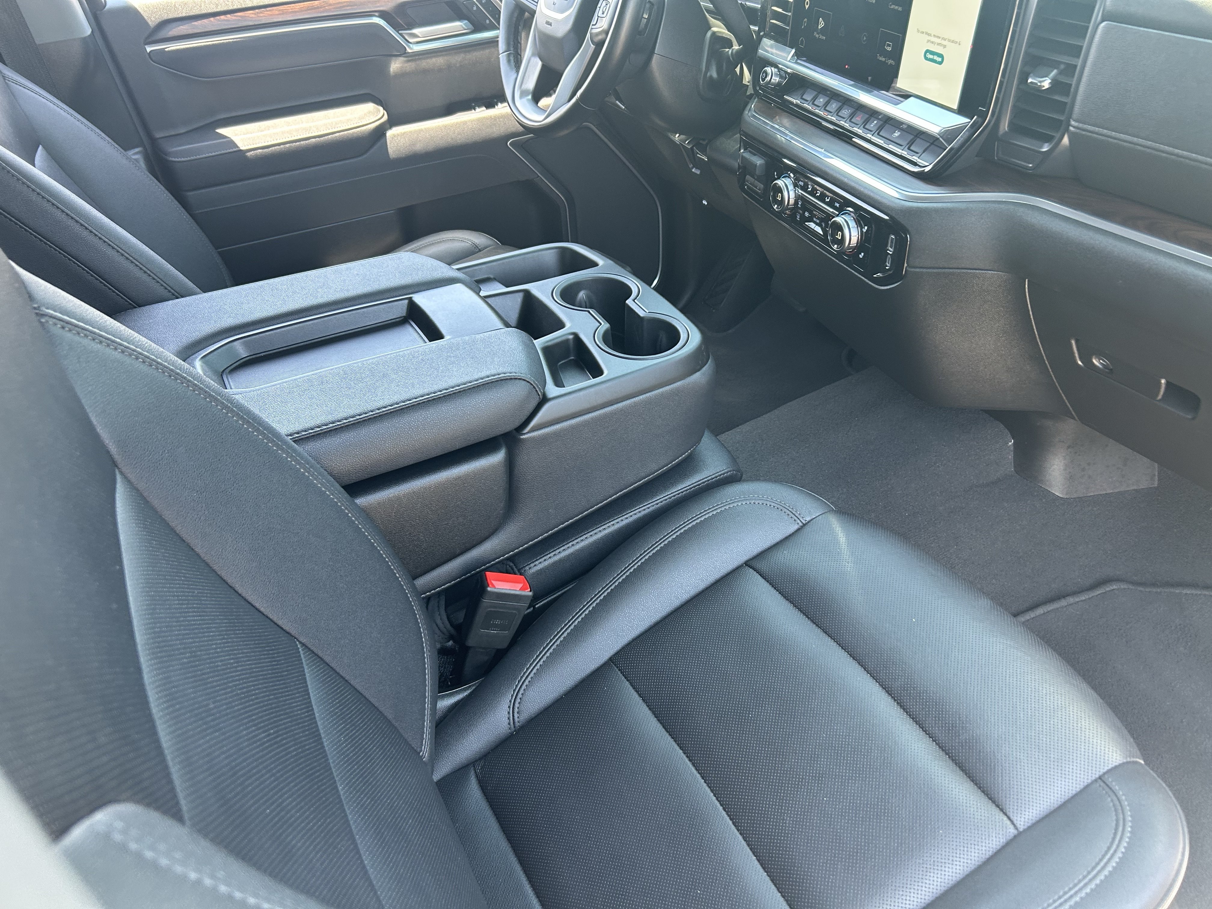 2025 GMC Sierra 1500 SLT - Photo 12