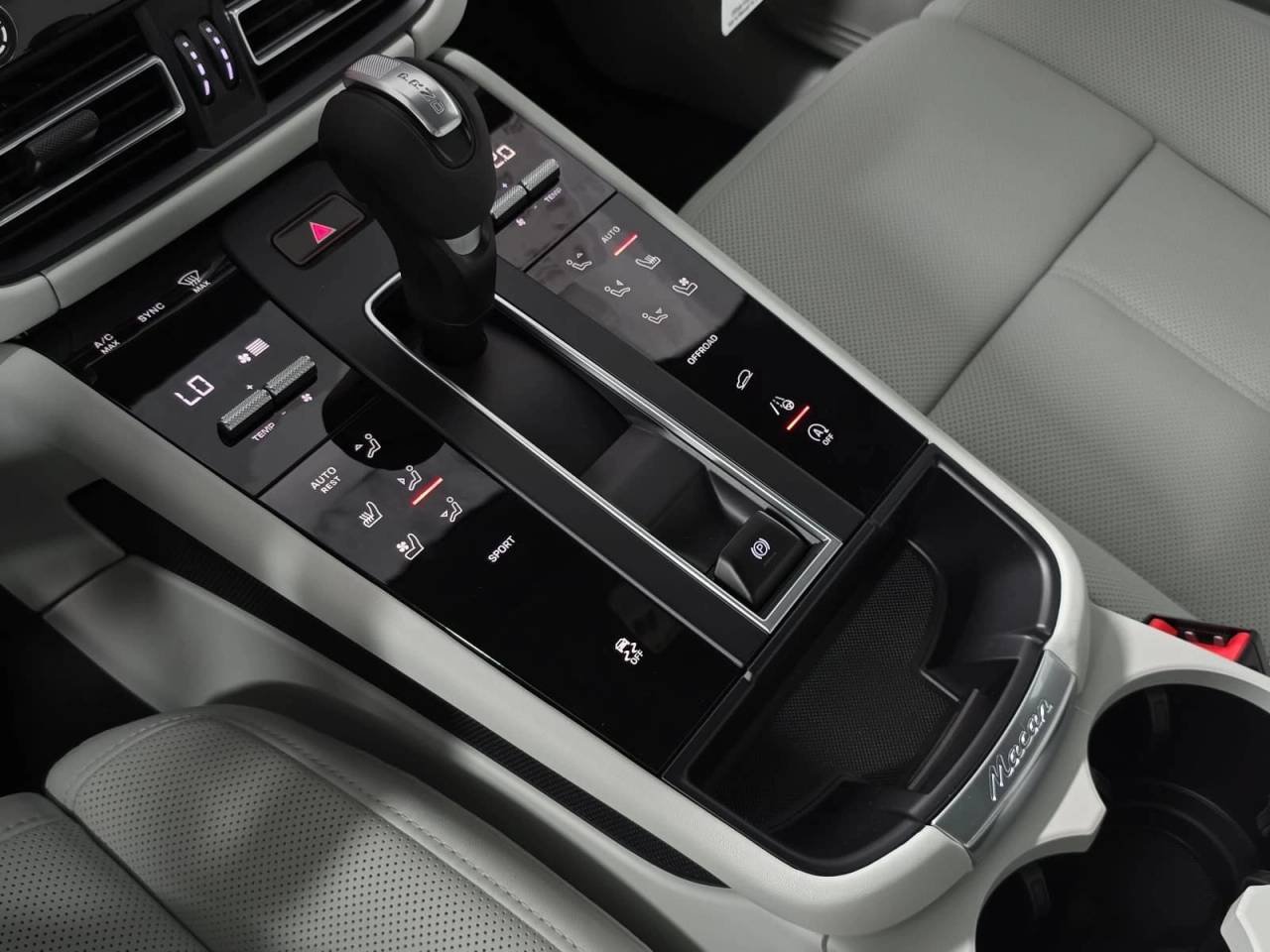 New 2026 Gentian Blue Metallic Porsche  image 20