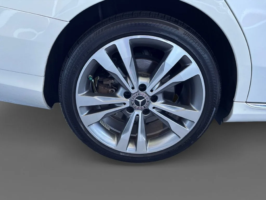 Used 2020 White Mercedes-Benz C 300 image 11
